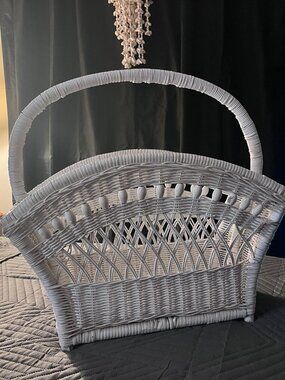 (VHD) Vintage. White Wicker. Magazine Holder.